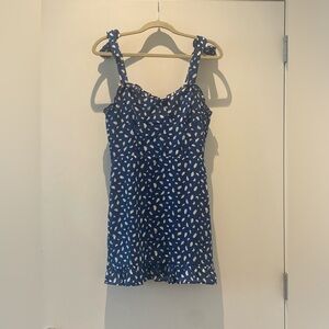 Women’s vintage inspired Polk-dot mini dress size Large